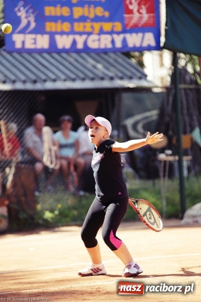 Zdjęcie w galerii na portalu naszraciborz.pl: Puchar międzynarodowego turnieju tenisowego pojechał do Pilszcza  wiadomości z regionu