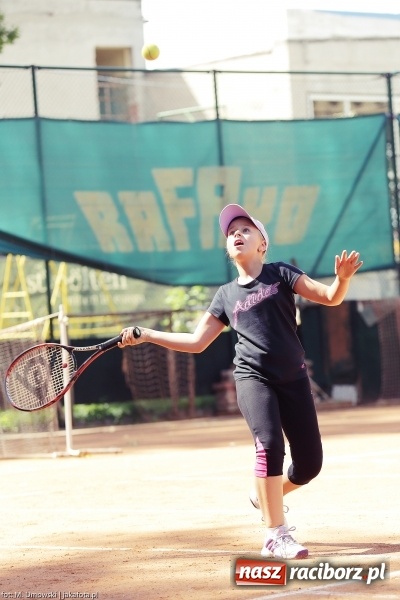 Zdjęcie w galerii na portalu naszraciborz.pl: Puchar międzynarodowego turnieju tenisowego pojechał do Pilszcza  wiadomości z regionu