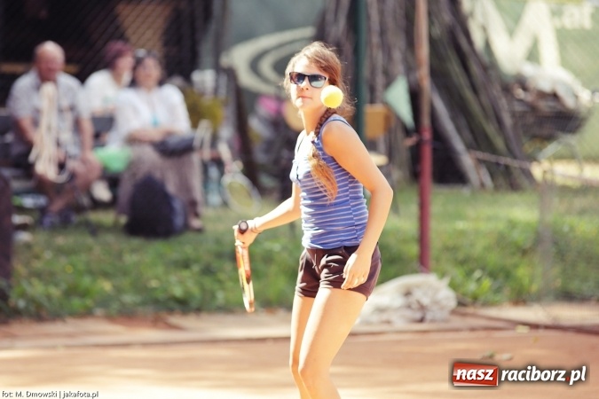 Zdjęcie w galerii na portalu naszraciborz.pl: Puchar międzynarodowego turnieju tenisowego pojechał do Pilszcza  wiadomości z regionu