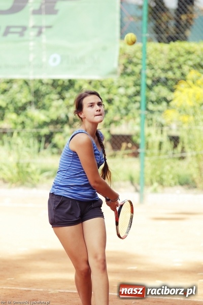 Zdjęcie w galerii na portalu naszraciborz.pl: Puchar międzynarodowego turnieju tenisowego pojechał do Pilszcza  wiadomości z regionu