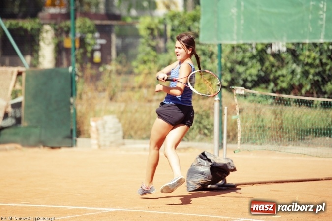 Zdjęcie w galerii na portalu naszraciborz.pl: Puchar międzynarodowego turnieju tenisowego pojechał do Pilszcza  wiadomości z regionu