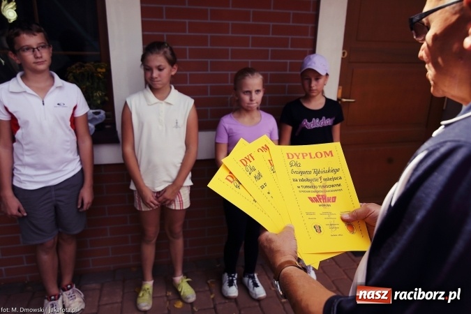 Zdjęcie w galerii na portalu naszraciborz.pl: Puchar międzynarodowego turnieju tenisowego pojechał do Pilszcza  wiadomości z regionu