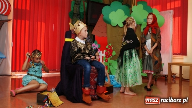 Zdjęcie w galerii na portalu naszraciborz.pl: Zakończenie Lata z Biblioteką wiadomości z regionu