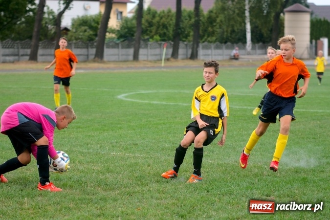 Zdjęcie w galerii na portalu naszraciborz.pl: Młodziki: Skromna wygrana Tworkowa w inauguracji sezonu wiadomości z regionu