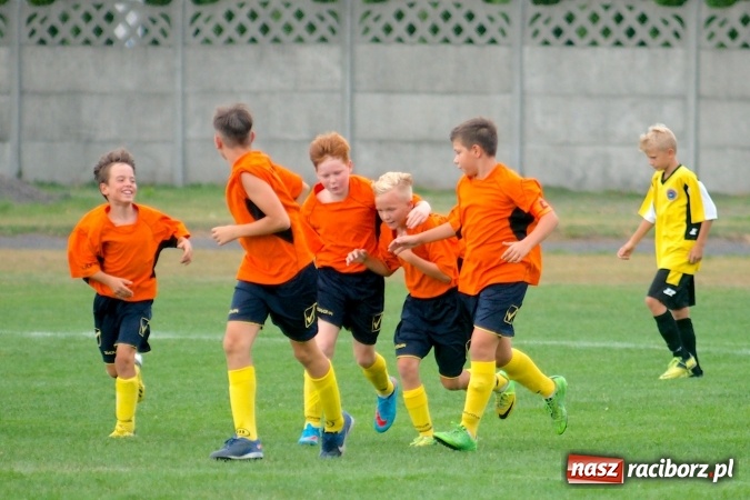 Zdjęcie w galerii na portalu naszraciborz.pl: Młodziki: Skromna wygrana Tworkowa w inauguracji sezonu wiadomości z regionu