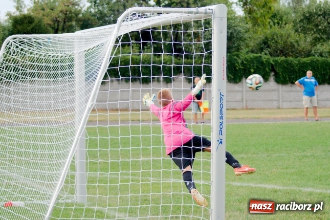 Zdjęcie w galerii na portalu naszraciborz.pl: Młodziki: Skromna wygrana Tworkowa w inauguracji sezonu wiadomości z regionu