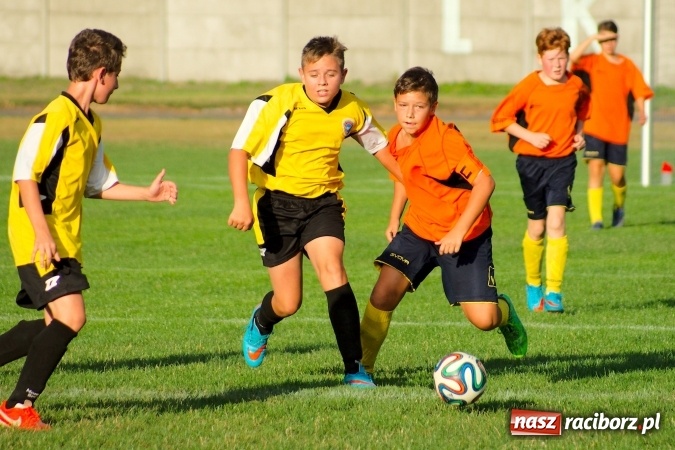 Zdjęcie w galerii na portalu naszraciborz.pl: Młodziki: Skromna wygrana Tworkowa w inauguracji sezonu wiadomości z regionu