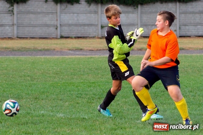Zdjęcie w galerii na portalu naszraciborz.pl: Młodziki: Skromna wygrana Tworkowa w inauguracji sezonu wiadomości z regionu