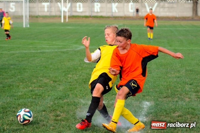 Zdjęcie w galerii na portalu naszraciborz.pl: Młodziki: Skromna wygrana Tworkowa w inauguracji sezonu wiadomości z regionu