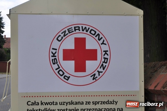 Zdjęcie w galerii na portalu naszraciborz.pl: Tajemnica kontenerów na używaną odzież wiadomości z regionu