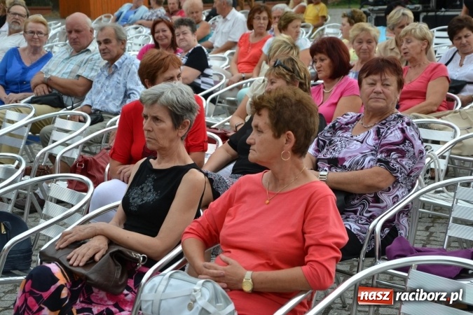 Zdjęcie w galerii na portalu naszraciborz.pl: Trzej tenorzy zaśpiewali na Zamku Piastowskim wiadomości z regionu