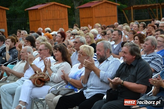 Zdjęcie w galerii na portalu naszraciborz.pl: Trzej tenorzy zaśpiewali na Zamku Piastowskim wiadomości z regionu