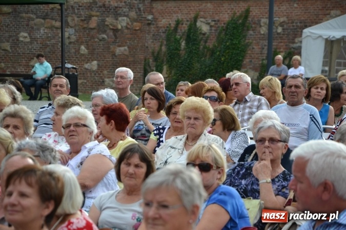Zdjęcie w galerii na portalu naszraciborz.pl: Trzej tenorzy zaśpiewali na Zamku Piastowskim wiadomości z regionu