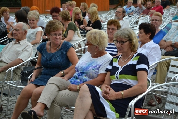 Zdjęcie w galerii na portalu naszraciborz.pl: Trzej tenorzy zaśpiewali na Zamku Piastowskim wiadomości z regionu