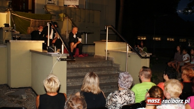 Zdjęcie w galerii na portalu naszraciborz.pl: Na pełnym morzu, czyli Mrożek na schodach wiadomości z regionu