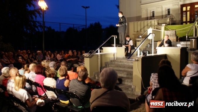 Zdjęcie w galerii na portalu naszraciborz.pl: Na pełnym morzu, czyli Mrożek na schodach wiadomości z regionu