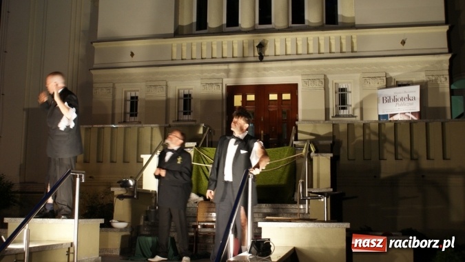 Zdjęcie w galerii na portalu naszraciborz.pl: Na pełnym morzu, czyli Mrożek na schodach wiadomości z regionu