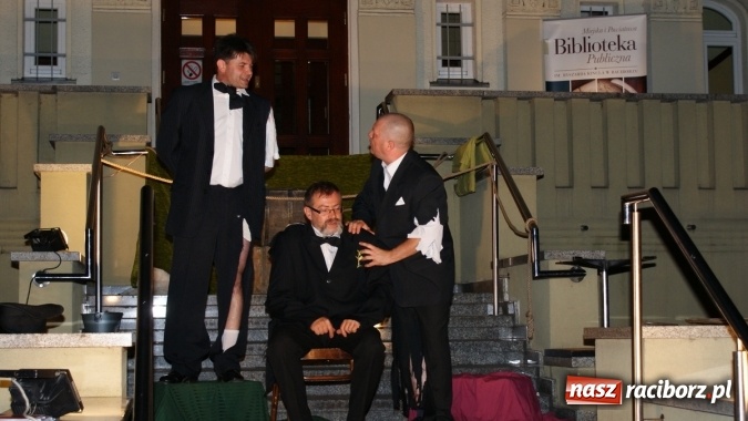 Zdjęcie w galerii na portalu naszraciborz.pl: Na pełnym morzu, czyli Mrożek na schodach wiadomości z regionu