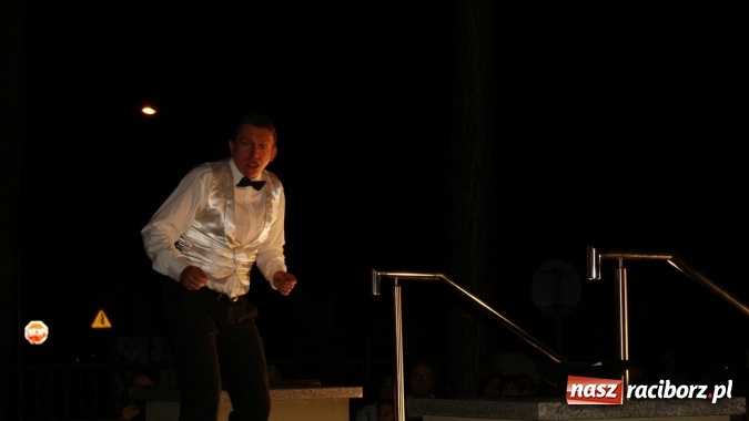 Zdjęcie w galerii na portalu naszraciborz.pl: Na pełnym morzu, czyli Mrożek na schodach wiadomości z regionu