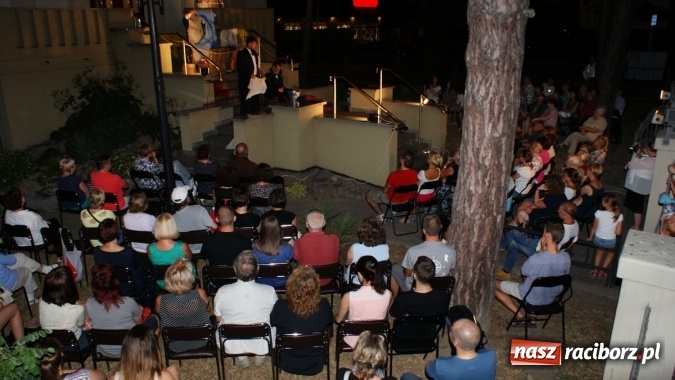 Zdjęcie w galerii na portalu naszraciborz.pl: Na pełnym morzu, czyli Mrożek na schodach wiadomości z regionu