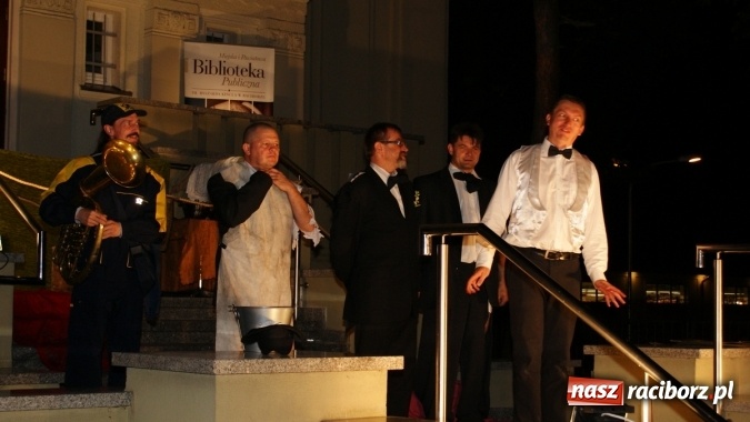 Zdjęcie w galerii na portalu naszraciborz.pl: Na pełnym morzu, czyli Mrożek na schodach wiadomości z regionu