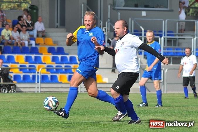 Zdjęcie w galerii na portalu naszraciborz.pl: W Kuźni Raciborskiej uroczyście otwarto nowy stadion wiadomości z regionu