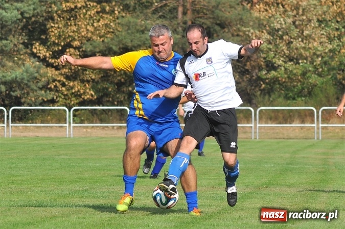 Zdjęcie w galerii na portalu naszraciborz.pl: W Kuźni Raciborskiej uroczyście otwarto nowy stadion wiadomości z regionu