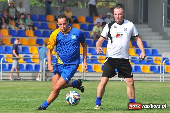 Zdjęcie w galerii na portalu naszraciborz.pl: W Kuźni Raciborskiej uroczyście otwarto nowy stadion wiadomości z regionu