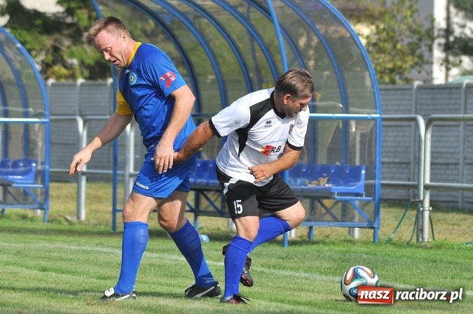 Zdjęcie w galerii na portalu naszraciborz.pl: W Kuźni Raciborskiej uroczyście otwarto nowy stadion wiadomości z regionu