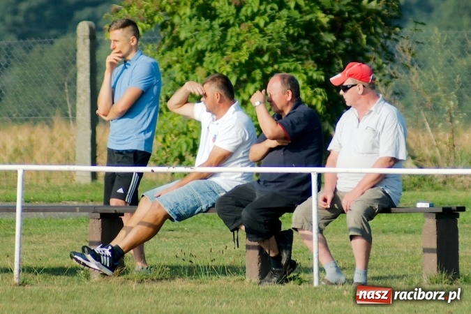 Zdjęcie w galerii na portalu naszraciborz.pl: Wielkie Derby Gminy: Pietrowice z Cyprzanowem na remis wiadomości z regionu