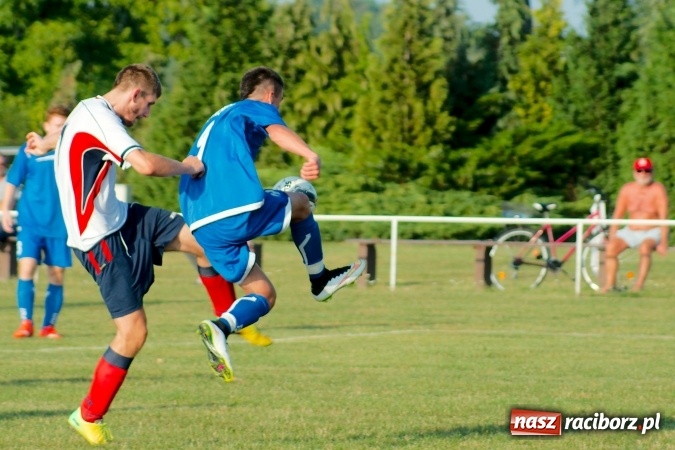 Zdjęcie w galerii na portalu naszraciborz.pl: Wielkie Derby Gminy: Pietrowice z Cyprzanowem na remis wiadomości z regionu