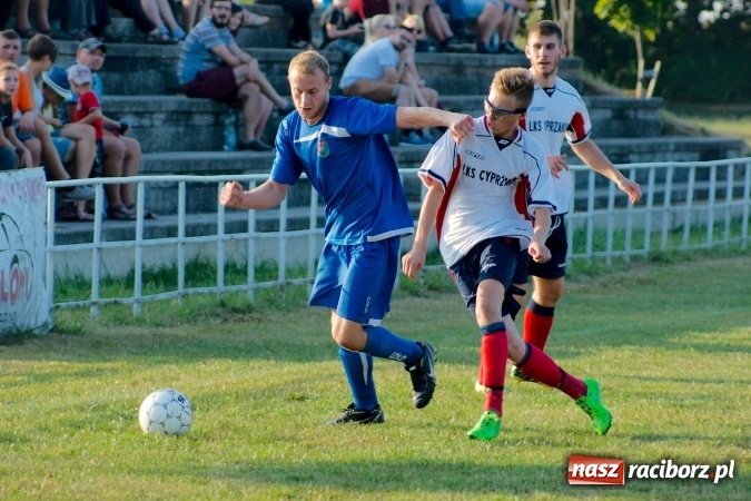 Zdjęcie w galerii na portalu naszraciborz.pl: Wielkie Derby Gminy: Pietrowice z Cyprzanowem na remis wiadomości z regionu