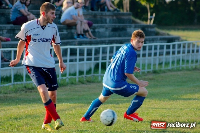 Zdjęcie w galerii na portalu naszraciborz.pl: Wielkie Derby Gminy: Pietrowice z Cyprzanowem na remis wiadomości z regionu