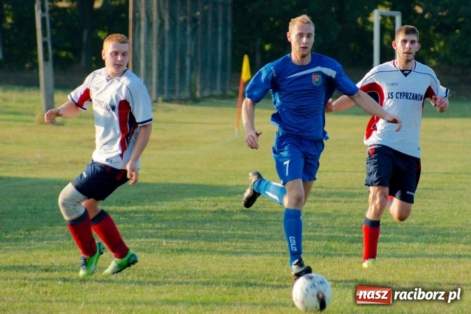 Zdjęcie w galerii na portalu naszraciborz.pl: Wielkie Derby Gminy: Pietrowice z Cyprzanowem na remis wiadomości z regionu