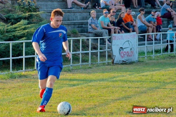 Zdjęcie w galerii na portalu naszraciborz.pl: Wielkie Derby Gminy: Pietrowice z Cyprzanowem na remis wiadomości z regionu