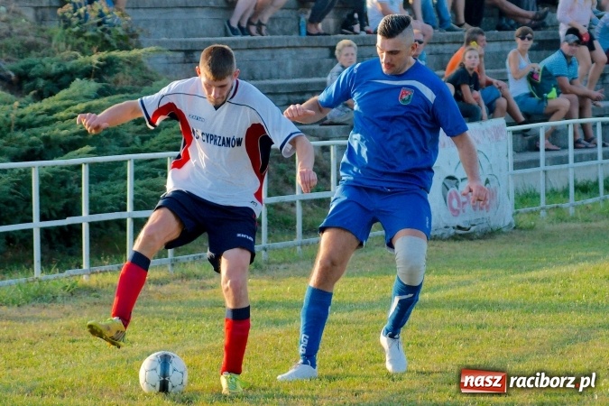 Zdjęcie w galerii na portalu naszraciborz.pl: Wielkie Derby Gminy: Pietrowice z Cyprzanowem na remis wiadomości z regionu