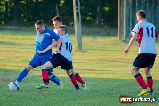 Zdjęcie w galerii na portalu naszraciborz.pl: Wielkie Derby Gminy: Pietrowice z Cyprzanowem na remis wiadomości z regionu