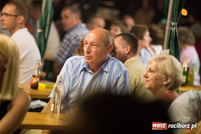 Zdjęcie w galerii na portalu naszraciborz.pl: Conchita Wurst i Krzysztof Krawczyk na dożynkach w Wojnowicach wiadomości z regionu