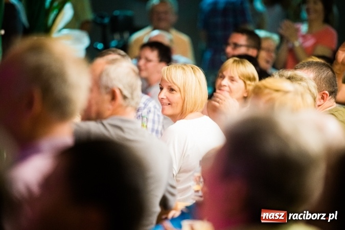 Zdjęcie w galerii na portalu naszraciborz.pl: Conchita Wurst i Krzysztof Krawczyk na dożynkach w Wojnowicach wiadomości z regionu