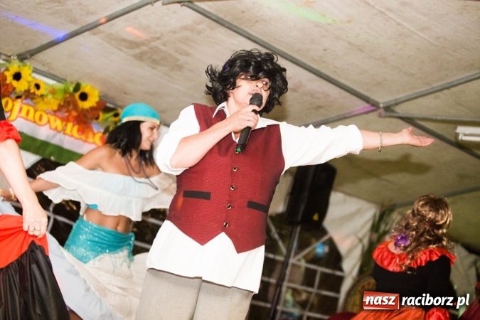 Zdjęcie w galerii na portalu naszraciborz.pl: Conchita Wurst i Krzysztof Krawczyk na dożynkach w Wojnowicach wiadomości z regionu