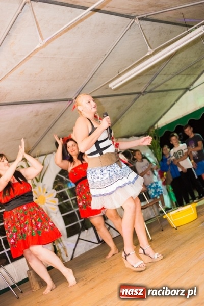 Zdjęcie w galerii na portalu naszraciborz.pl: Conchita Wurst i Krzysztof Krawczyk na dożynkach w Wojnowicach wiadomości z regionu