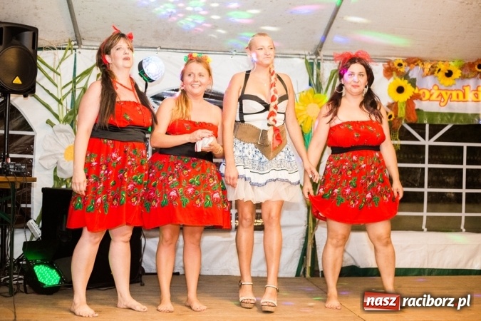 Zdjęcie w galerii na portalu naszraciborz.pl: Conchita Wurst i Krzysztof Krawczyk na dożynkach w Wojnowicach wiadomości z regionu