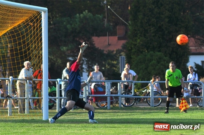 Zdjęcie w galerii na portalu naszraciborz.pl: Nowy stadion szczęśliwy dla Stali. Hat-trick Hómina i kolejna wygrana wiadomości z regionu