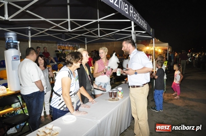 Zdjęcie w galerii na portalu naszraciborz.pl: Tabu, Bartnicky Band i Tomasz Niecik żegnali lato w Kuźni Raciborskiej wiadomości z regionu