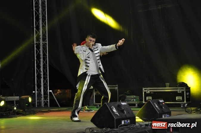 Zdjęcie w galerii na portalu naszraciborz.pl: Tabu, Bartnicky Band i Tomasz Niecik żegnali lato w Kuźni Raciborskiej wiadomości z regionu