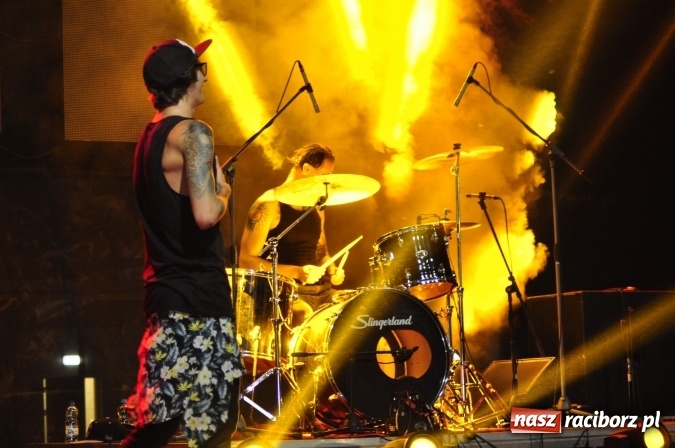 Zdjęcie w galerii na portalu naszraciborz.pl: Tabu, Bartnicky Band i Tomasz Niecik żegnali lato w Kuźni Raciborskiej wiadomości z regionu