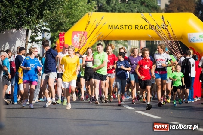 Zdjęcie w galerii na portalu naszraciborz.pl: Do biegu, gotowi, start! I RAFAKO Półmaraton Racibórz już za nami wiadomości z regionu