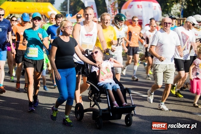 Zdjęcie w galerii na portalu naszraciborz.pl: Do biegu, gotowi, start! I RAFAKO Półmaraton Racibórz już za nami wiadomości z regionu