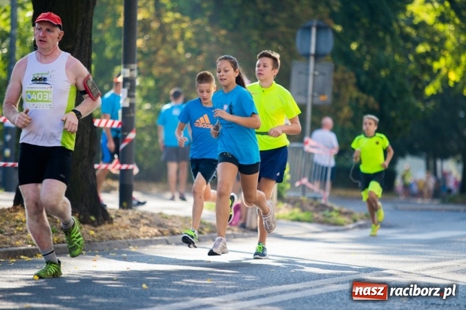 Zdjęcie w galerii na portalu naszraciborz.pl: Do biegu, gotowi, start! I RAFAKO Półmaraton Racibórz już za nami wiadomości z regionu