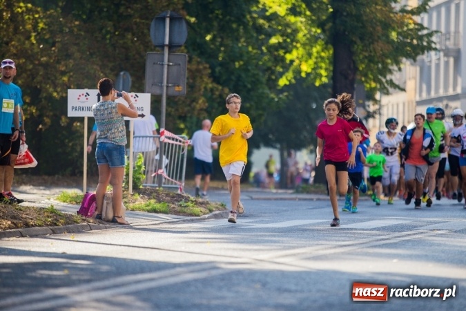 Zdjęcie w galerii na portalu naszraciborz.pl: Do biegu, gotowi, start! I RAFAKO Półmaraton Racibórz już za nami wiadomości z regionu